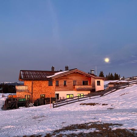 Radstaedter Huette Im Winter Nicht Mit Dem Auto Erreichbar Wunderschoene Alleinlage Schwemmberg ภายนอก รูปภาพ